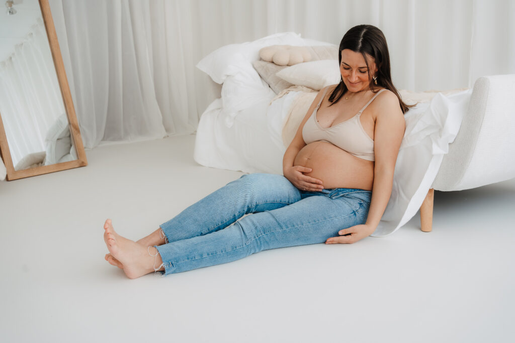 Fotograf-Babybauch-Freiburg-Babybauch-Studio