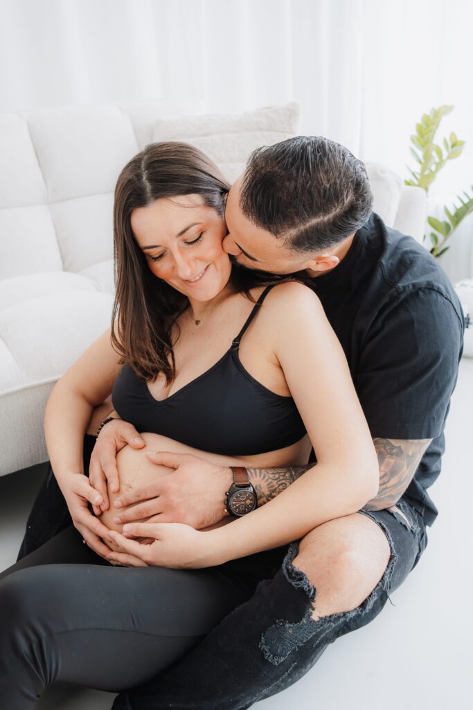 Fotograf-Babybauch-Freiburg-Babybauch-Studio